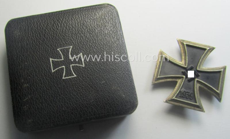 'Eisernes Kreuz 1. Klasse' (ie. Iron Cross 1st class) being an early-pattern (and non-maker-marked) example by the: 'Wilh. Deumer'-company that comes complete in its specific etui as issued and recently found