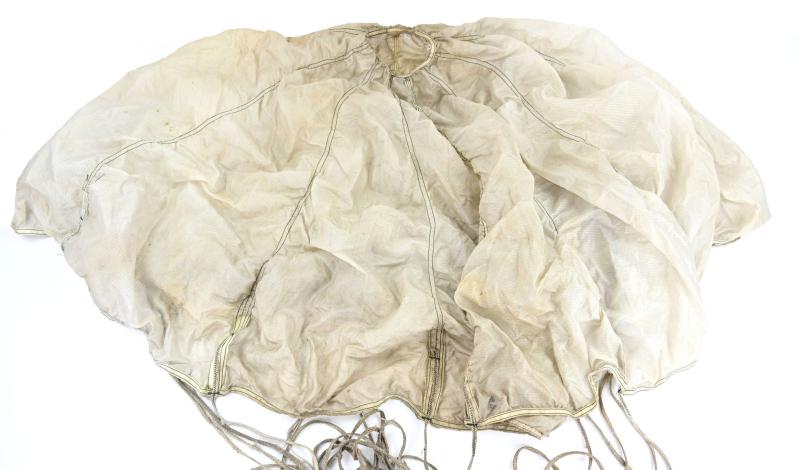 British WW2 Artillery Parachute