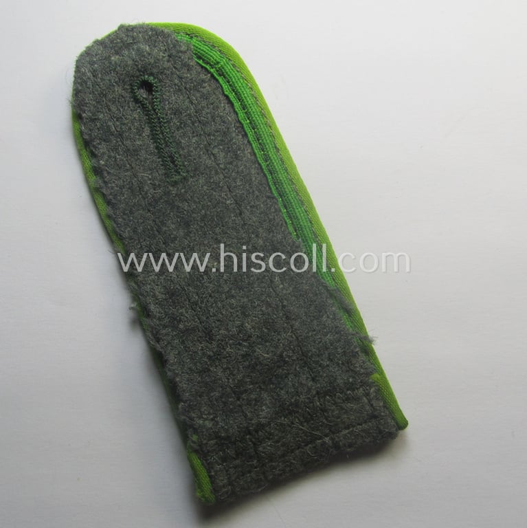 Single, WH (Heeres) later-war period- (ie. 'simplified'- ie. 'M44-'-pattern-) EM-type shoulderstrap: 'Soldat der Panzer-Grenadier-Trpn.'