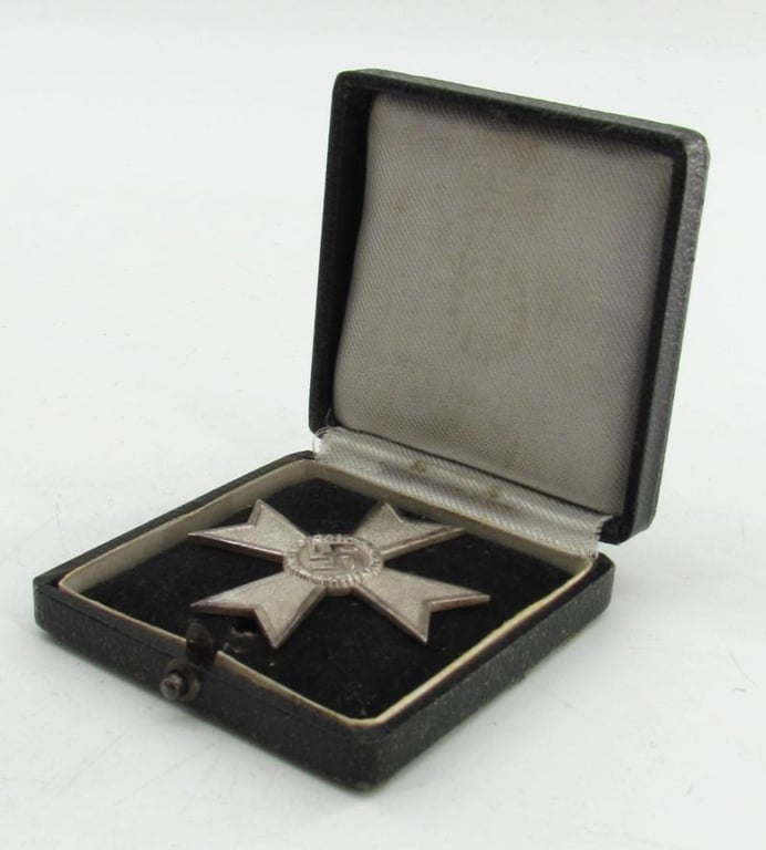 War Merit Cross (KVK) first Class without Swords in case (4)