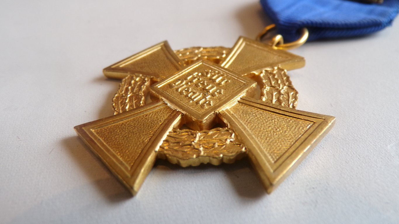 40-Year Faithful Service Award in Box