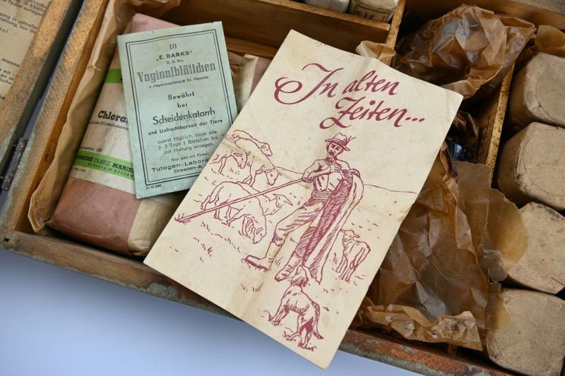 German LS Wooden Animal Air-raid medical box