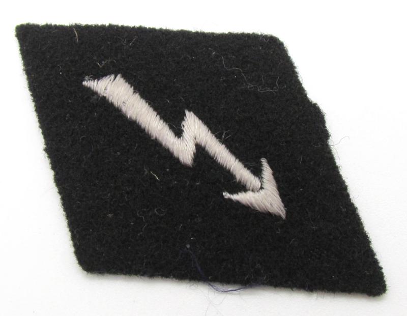 Waffen SS – Funker “radio operator” sleeve insignia