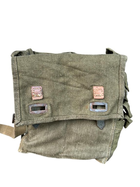 Late-war Pioneer Combat Assault Pouch Set