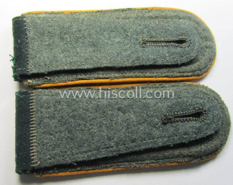 Superb - and fully matching! - pair of neatly 'cyphered', WH (Heeres) early-war-period- (ie. 'M36'- ie. 'M40'-pattern) NCO-type shoulderstraps as was intended for usage by an: 'Uffz. des Kavallerie o. Reiter-Regiments 18'