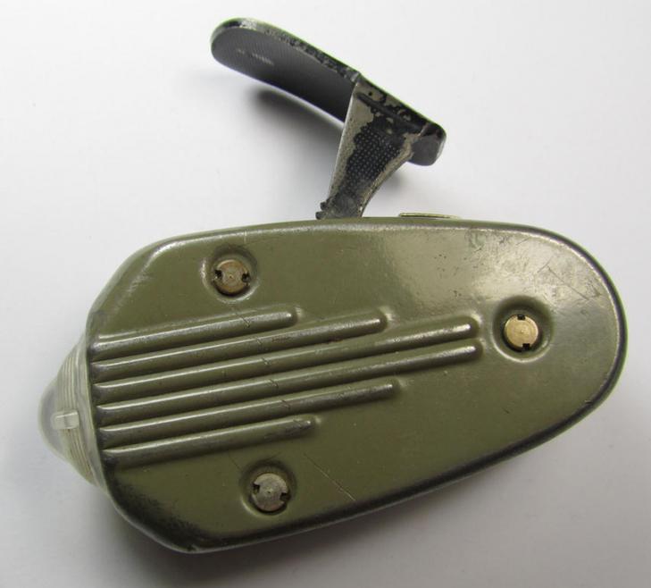 Neat example of a Dutch-produced- (and/or WWII-period-) so-called: 'Philips - Type 7424', hand-operated flash-light (aka: 'Knijpkat')