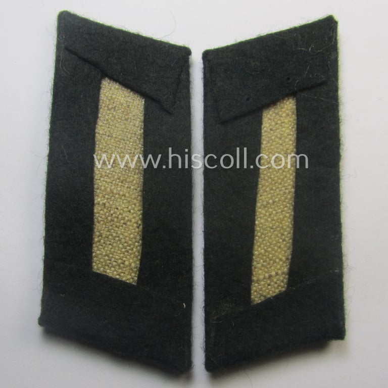 Fully matching pair of pre- (ie. early-war-) period WH (Heeres) 'M36' (ie. 'M40'-) type collar-patches (ie. 'Einheitskragenspiegel') as piped in white-coloured branchcolour as intended for usage by a: 'Soldat der Infanterie-Trpn.'
