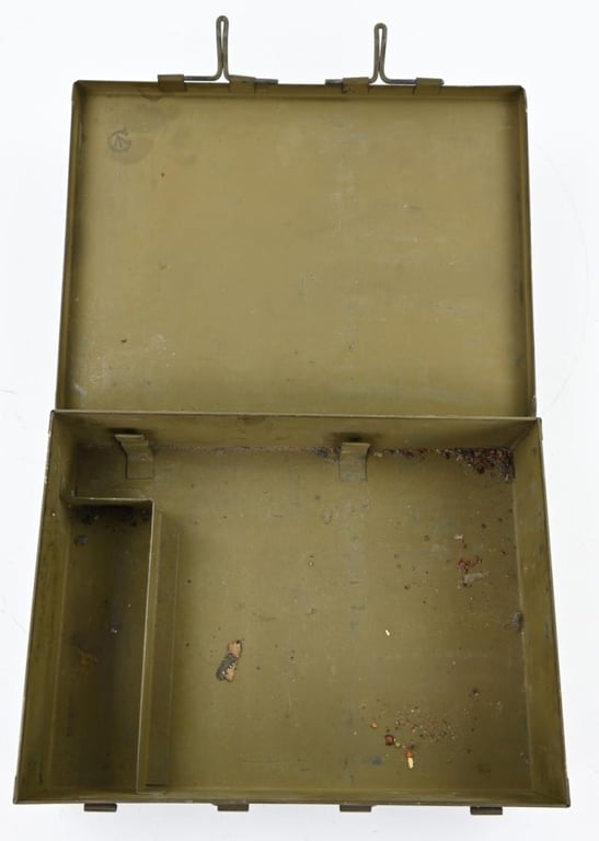 Canadian WW2 First Aid Box Tanks & Armored Cars