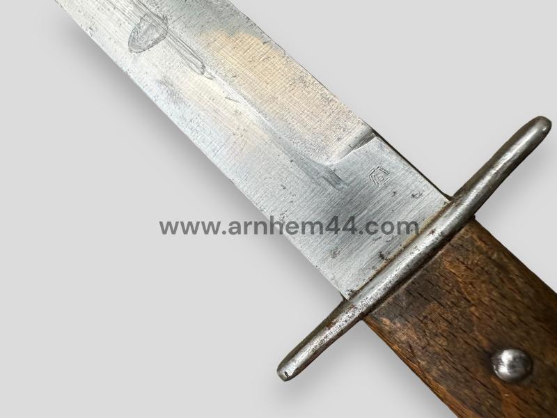 German WWII Close Combat Knife