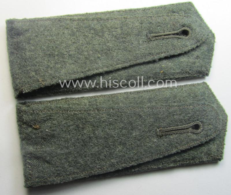 Pair of early- (ie. pre-) war-period, WH (Heeres) 'M36'- (ie. 'M40'-) pattern 'cyphered' (pointed-styled!) EM-type shoulderstraps as intended for an: 'Soldat u. Mitglied des Artillerie-Rgts. 2'