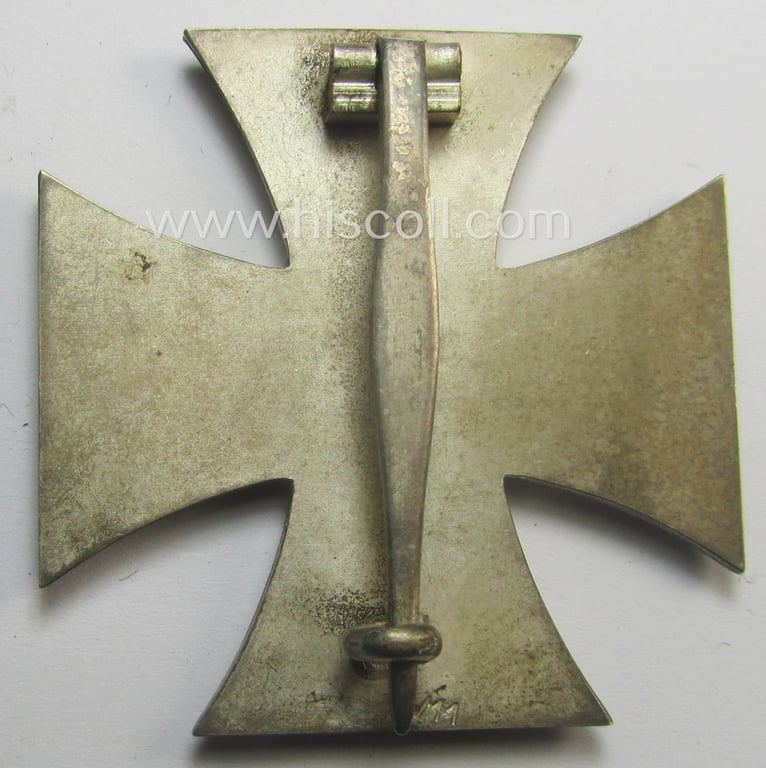 Stunning, 'EK1. Klasse' (ie. Iron Cross 1st class) being a typical: 'L/11'- (ie. by 'Wilh. Deumer'-marked) example and that comes complete (with its rare LDO-etiket!) in its specific LDO-styled etui as issued and/or recently found