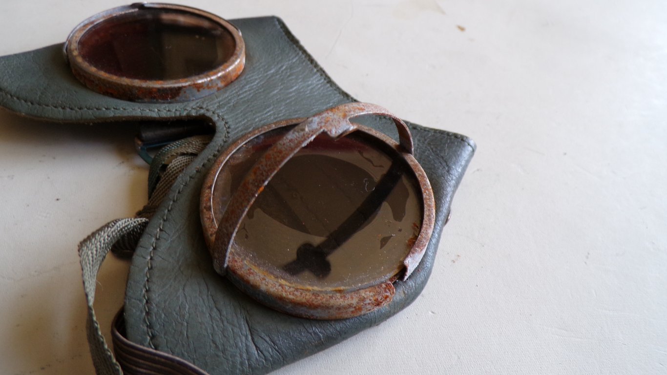 Leather Combat Sun/Dust Goggles