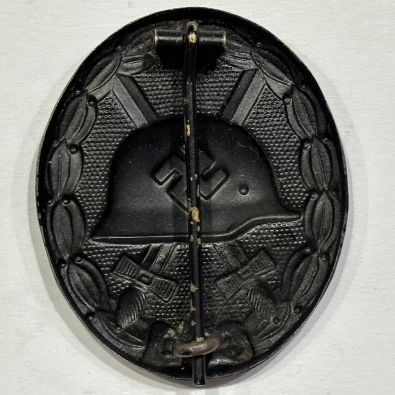 WH Wound Badge Black
