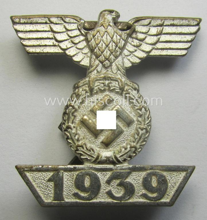 Moderately used- and/or worn (but not mounted!) example of a: 'Wiederholungsspange zum EK II. Kl.' as was (I deem) produced by the: 'Wilh. Deumer'-company