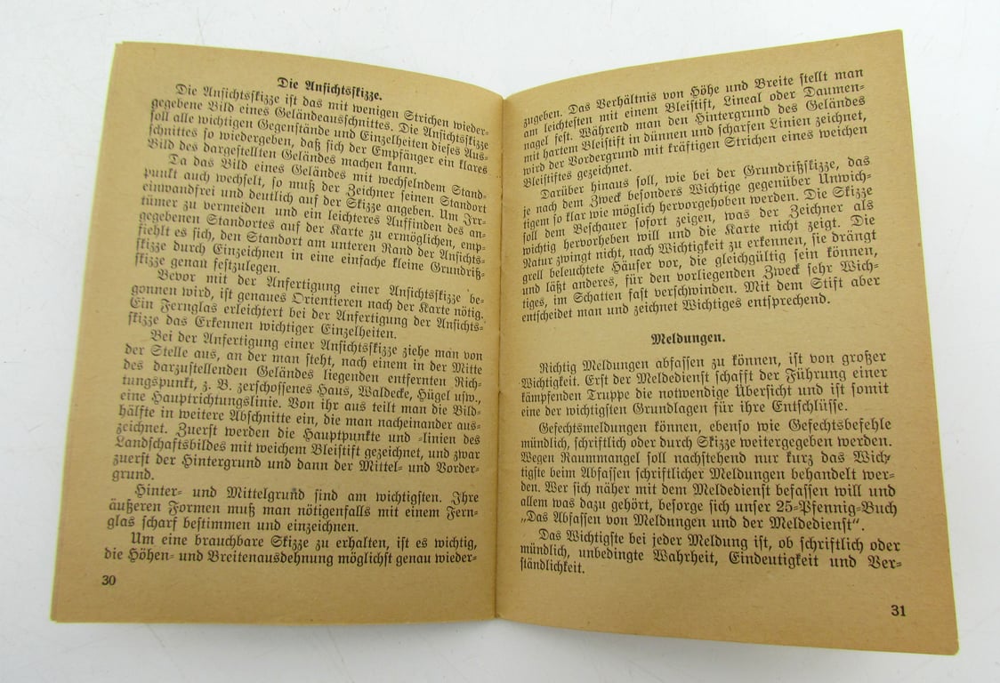 Booklet : "Karten- und Geländekunde (Maps and Topography)"