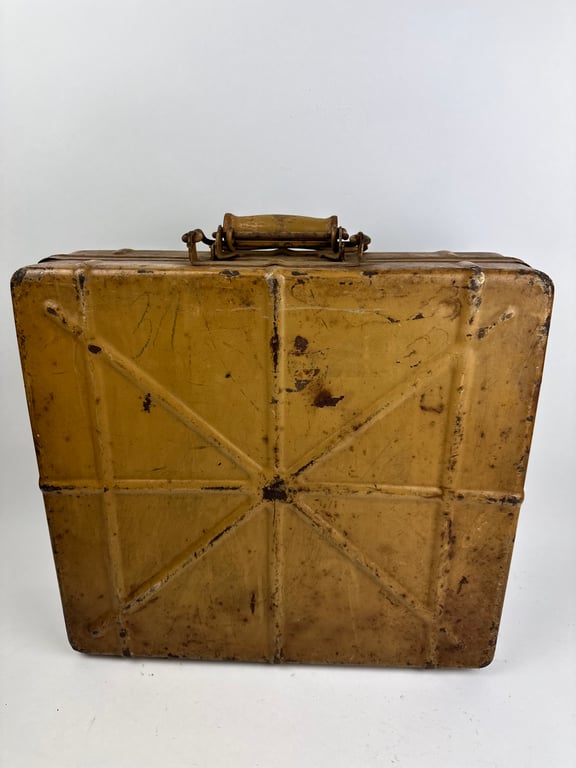 German WW2 Ammo Box for Flak 3,7 cm "Tan"