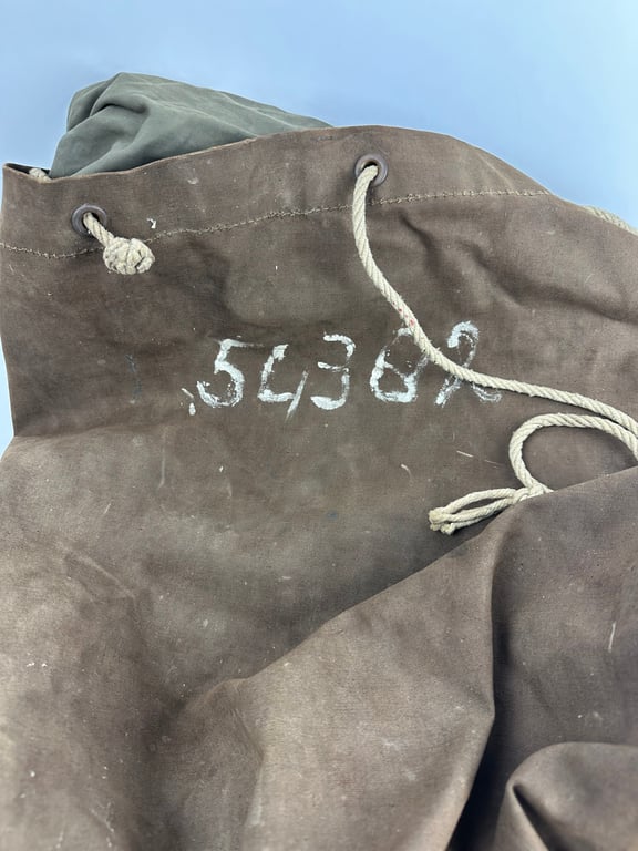 Orginal pre 1940 Dutch duffel bag 1939