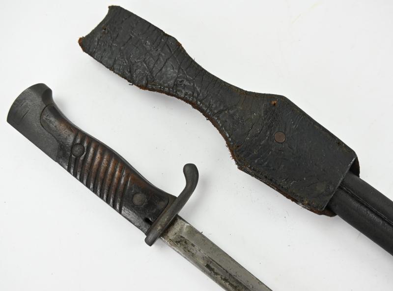 German WW1 M-1898 Long Sword Bayonet
