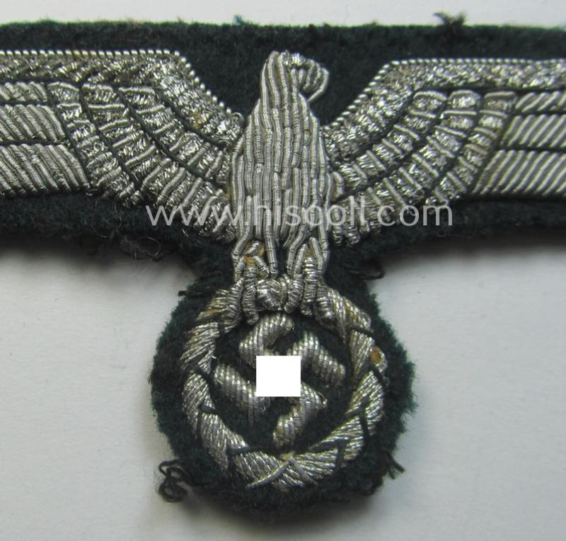 WH (Heeres) officers'-type, hand-embroidered breast-eagle (ie. 'Brustadler für Offiziere') as was executed in bright-silverish-coloured braid as was intended for usage on the various officers'-pattern tunics