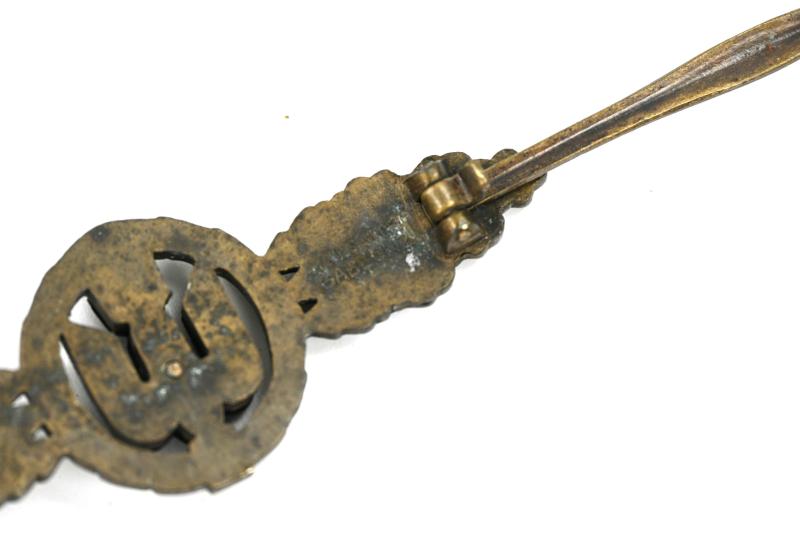 German LW Bomber Clasp in Bronze
