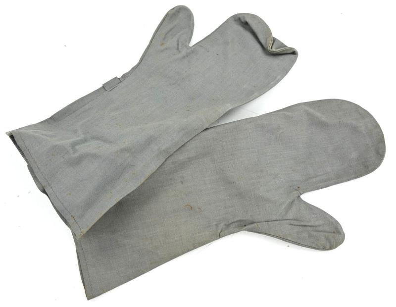 German KM Rubber Mittens 1941