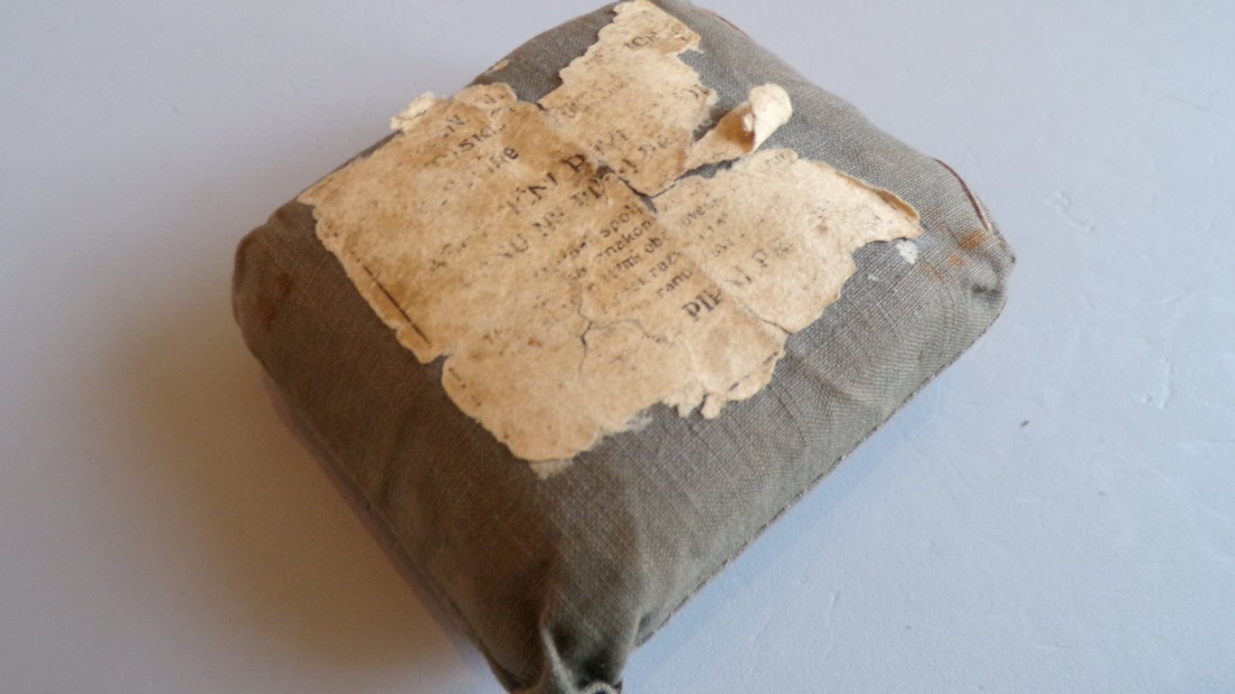 Russian field dressing