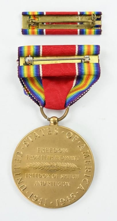 US WW2 Victory War Medal in Case