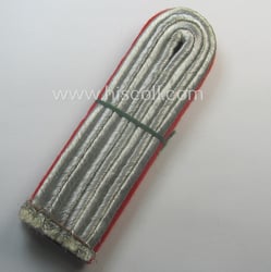 'Virtually mint' pair of WH (Luftwaffe) officers'-type shoulderboards...