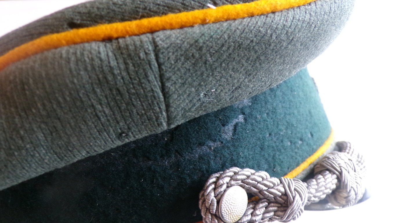 reissued Austrian Cavalry tunic of a Hauptmann 2