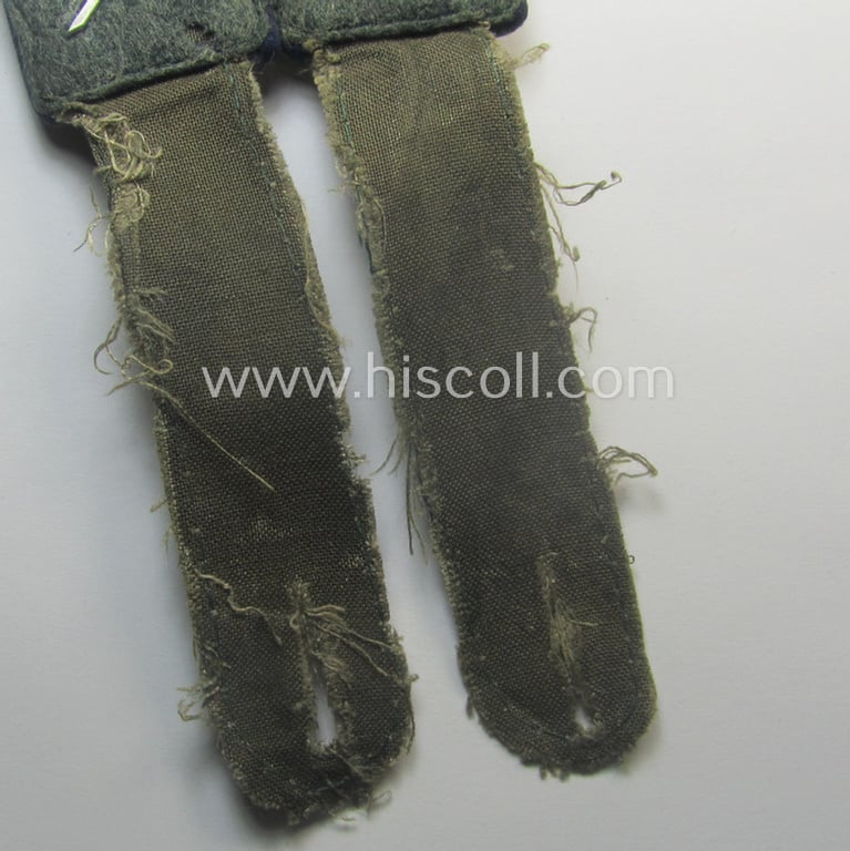 Pair of WH (Heeres) neatly 'cyphered', so-called: 'M40'-pattern, NCO-type shoulderstraps as intended for usage by an: 'Oberfeldwebel einer Sanitäts-Abtlgs. und Mitglied einer Ärtzlichen Akademie des Heeres'