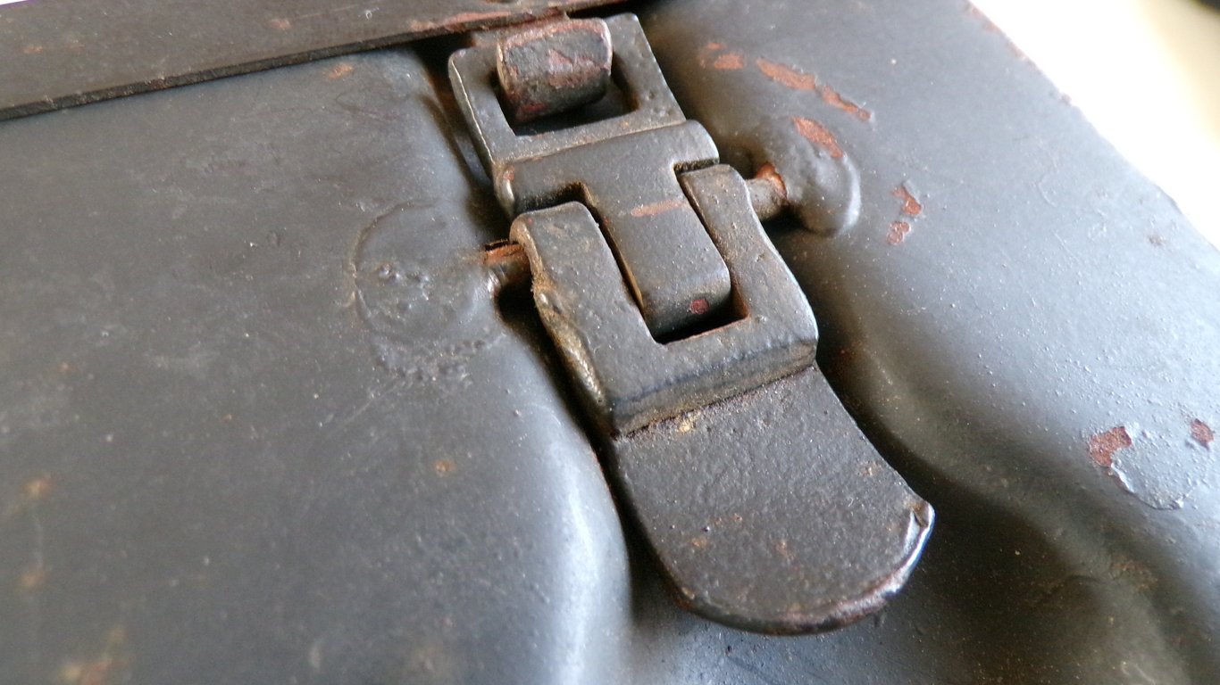 Luftwaffe-Blue 'Verbandkasten' First Aid Kit