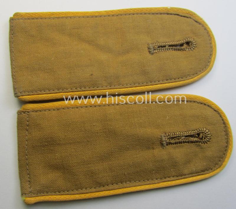 Pair of EM-type, WH (LW) 'tropical-issue'-pattern shoulderstraps: 'Soldat der Flg.- o. FJ-Trpn.'