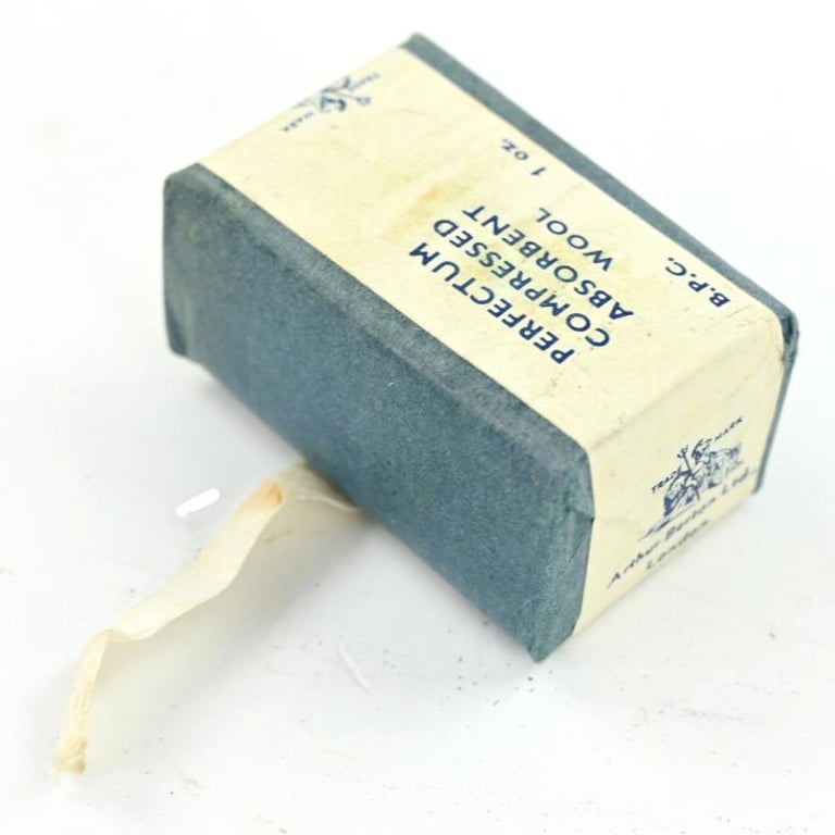 British WW2 Medical Wool Package