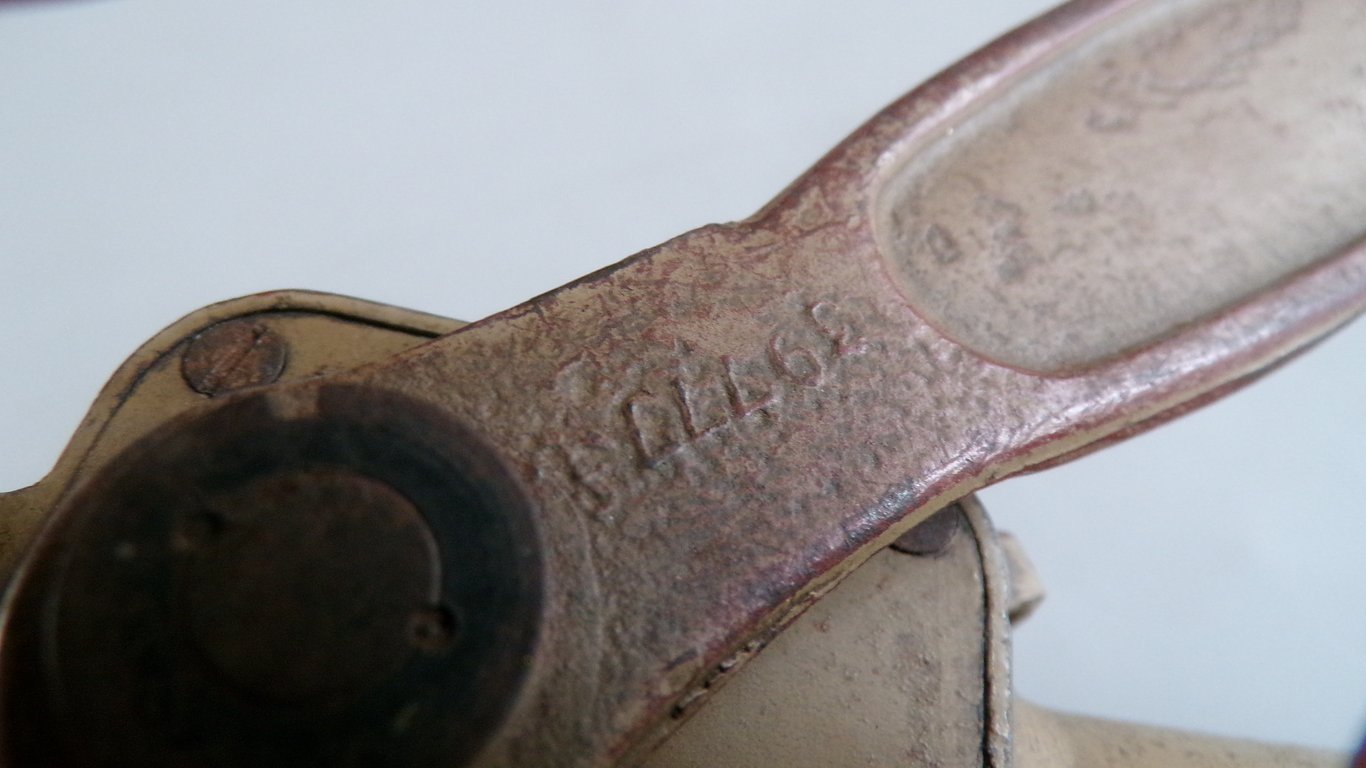 Heer Camouflaged 8x24 Handwinkelfernrohr