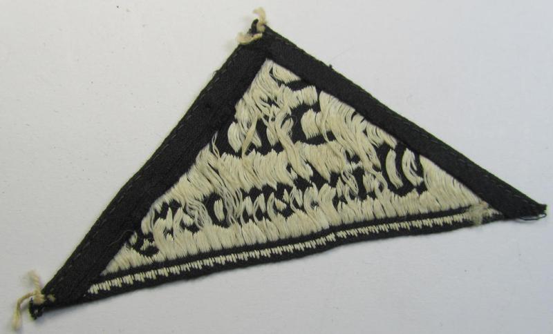 'HJ' ('Hitlerjugend') ie. 'BDM' (or: 'Bund Deutscher Mädel') district-triangle (ie. 'Gebietsdreieck') being an example that misses its 'RzM-etiket' and that is entitled: 'Süd Württemberg'