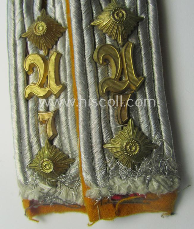 Pair of - truly used- and/or worn! - WH (Heeres) 'cyphered' officers'-type shoulderboards as was intended for a: 'Hauptmann u. Mitglied des Kavallerie-Aufklärungs-Abtlgs. 7'