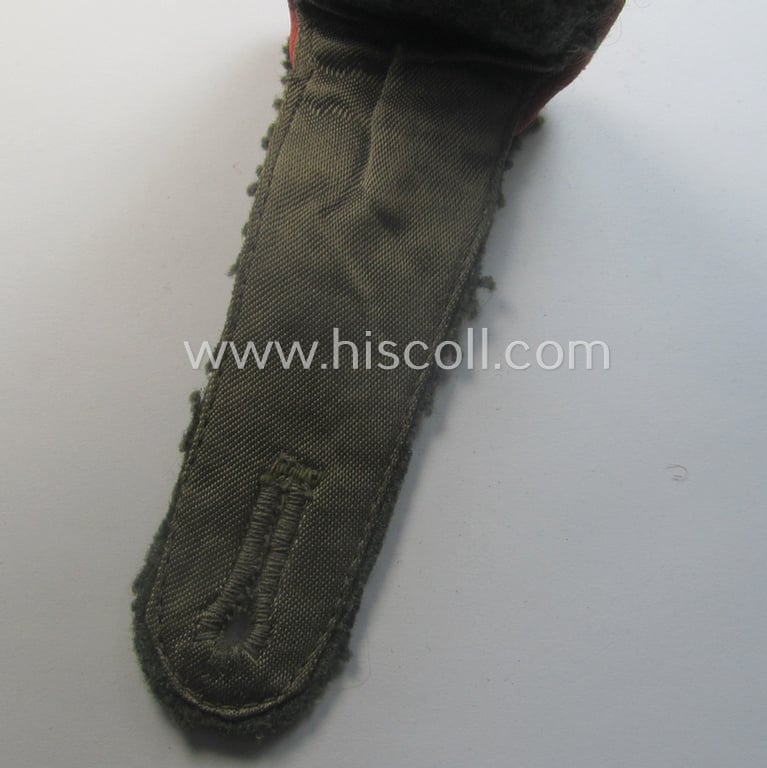 Single, 'M41- o. M43'-pattern WH (Heeres) EM-type shoulderstrap: 'Soldat der Panzer- o. Panzerjäger-Trpn.'