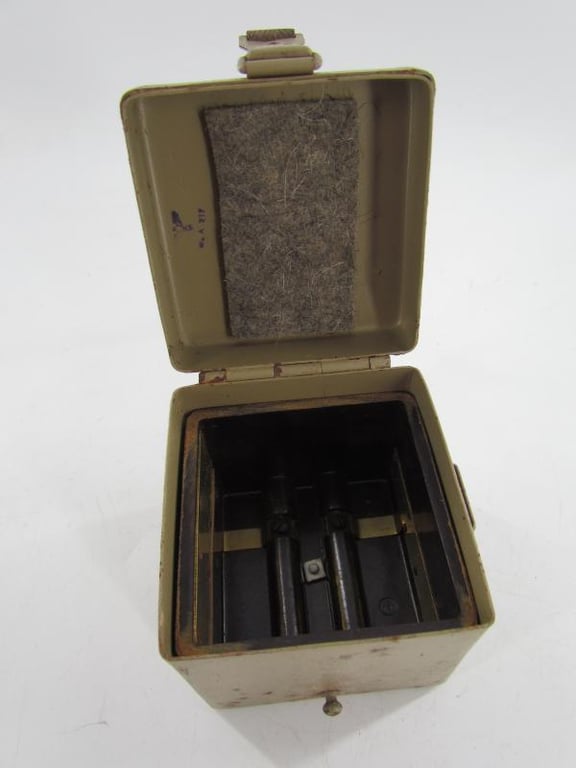 MG34/42 Tan Optical Sight Battery Box
