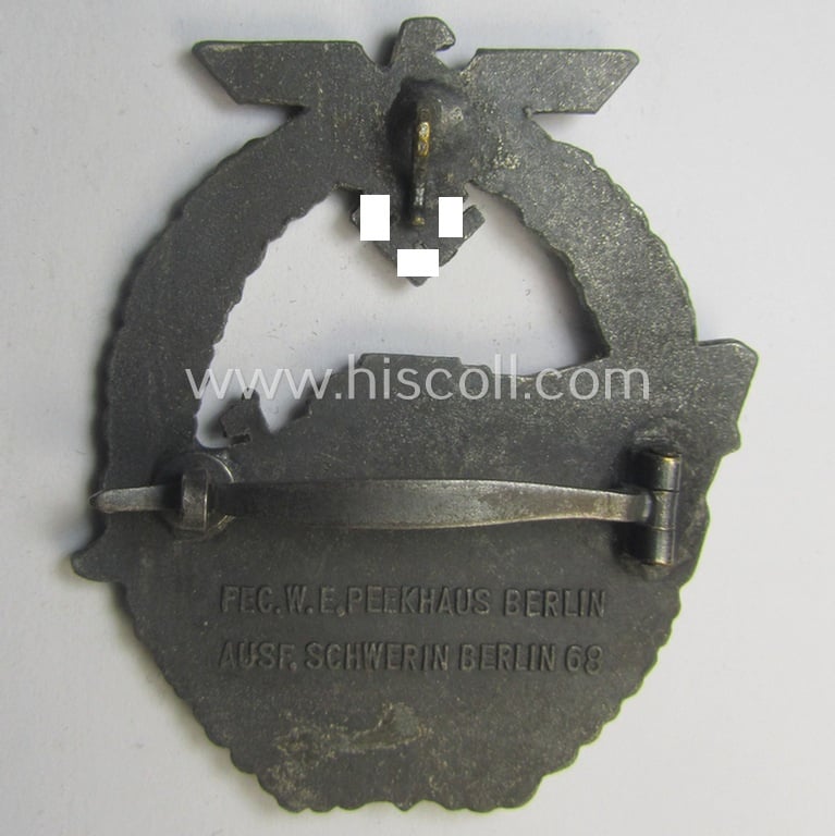 Superb, WH (Kriegsmarine) so-called: 'Kriegsabzeichen für Schnellboote - 2. Modell' (or: E-boat-war-badge of the 2nd model) being a maker- (ie. 'Fec. W.E. Peekhaus'-) marked example as was produced by the: 'Schwerin'-company