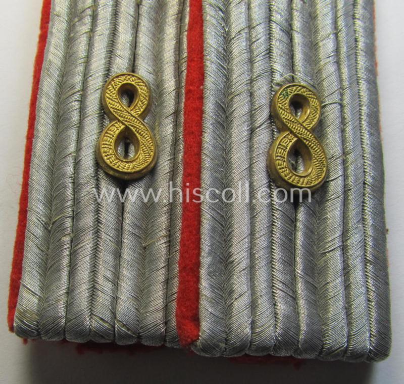 Attractive - and/or fully matching! - pair of WH (Luftwaffe) officers'-type, bright-red-piped and neatly 'cyphered' shoulderboards as was specifically intended for a: 'Leutnant der 8. Flak-Divison'