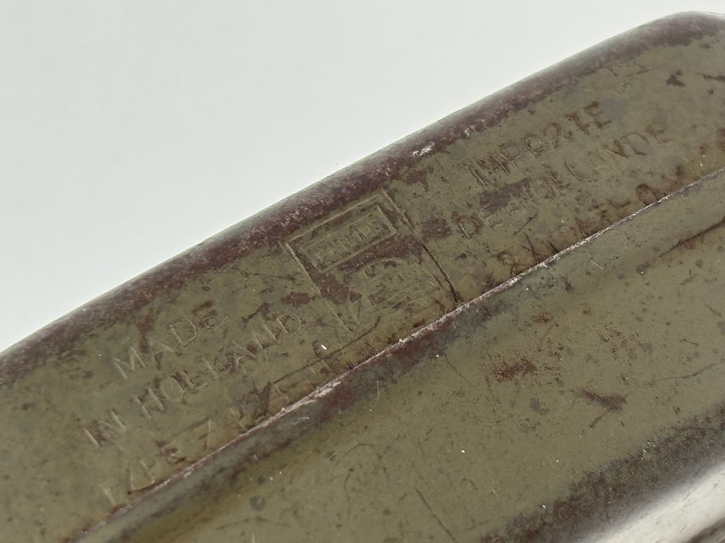 Dutch Philips "Knijpkat" Flashlight