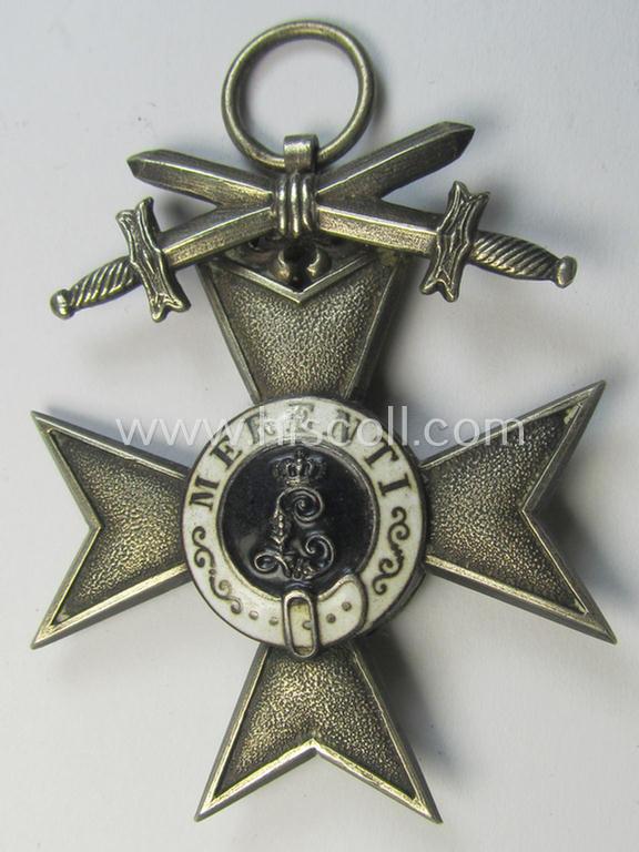 Superb, (pre)WWI-period: 'Bayern Militär-Verdienstkreuz 2. Klasse mit Schwertern' being a nicely preserved example that came stored in its luxuriously styled, light-blue-coloured etui (marked: 'Hofkunstanstalt Jacob Leser - Straubing')