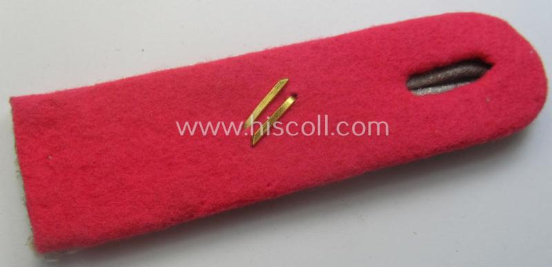 Single, WH (Heeres) neatly 'cyphered', officers'-type shoulderboard as was piped in the bright-pink branchcolour as was intended for a: 'Leutnant eines Panzerschützen-Rgts.'
