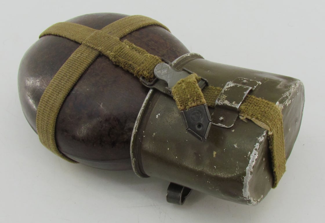 Wehrmacht 'Coconut' M31 Canteen and Cup 'H.R.E.41'
