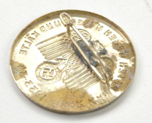 German WHW Badge 'Wir Kämpften gegen Hunger und Kälte 1933-34'
