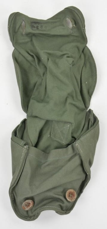 German WH M31 Gasmask Filter Pouch