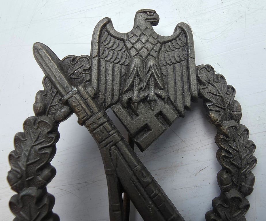 Rare boxed early war Infanteriesturmabzeichen in bronze