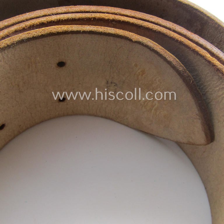 'Virtually mint- ie. unissued', N.S.D.A.P.- (ie. 'politichen Leiter'-) related brown-coloured- and/or genuine leather-based officers'-type-belt (ie. 'Leibriemen- o. Zweidornschnalle für politichen Leiter') that retains its period 'RzM'-etiket