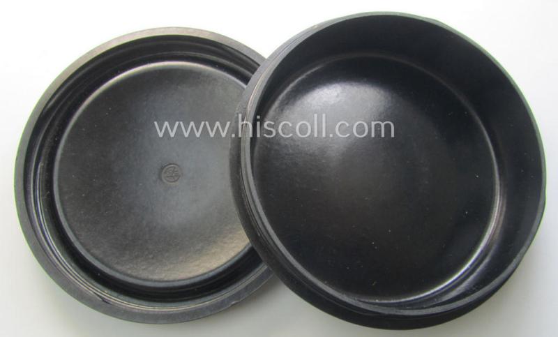 'Standard-issue'-type, WH 'Fettbuchse' (ie. fat-container) being an undamaged example as executed in black-coloured 'Bakelite'-based material