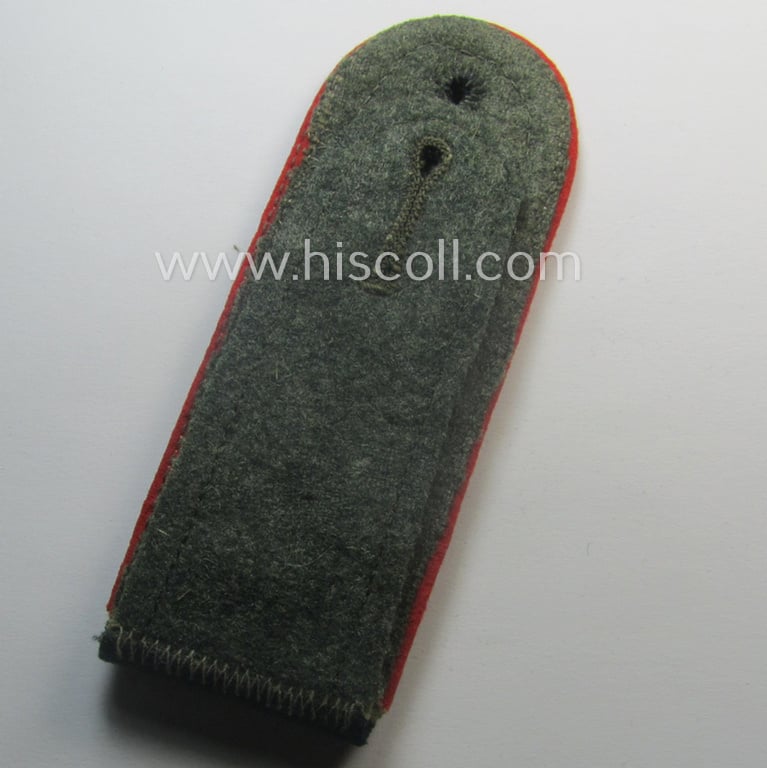 Single, early-war-period (ie. 'M41'-) pattern, WH (Heeres) 'cyphered' NCO-type shoulderstrap as was intended for a: 'Wachtmeister u. Mitglied eines Art.-Beobachtungs-Abtgs.'